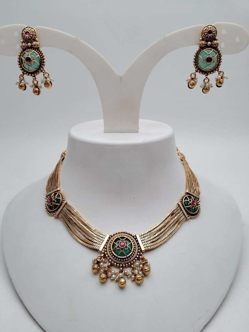 NECKLASE SET IN POLKI (GOLD POLISH) STYLE | DESIGN - 18702