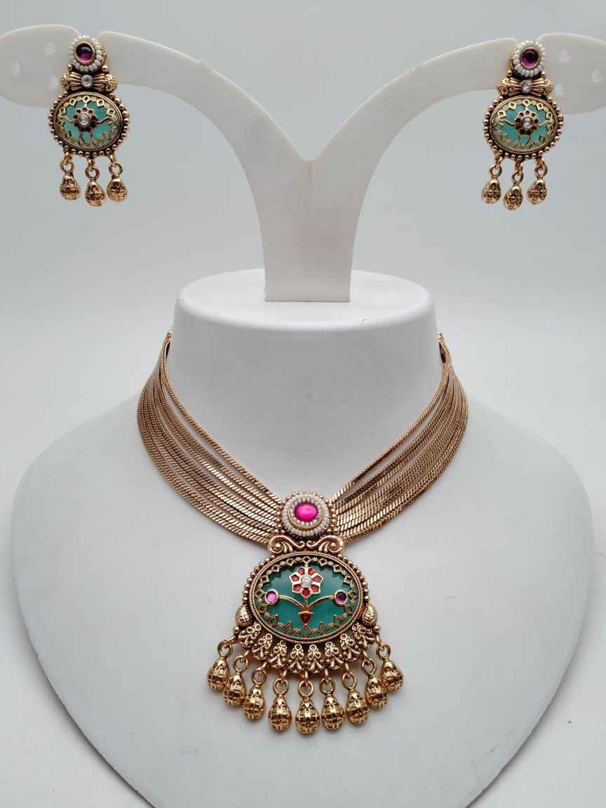 NECKLASE SET IN POLKI (GOLD POLISH) STYLE | DESIGN - 18705