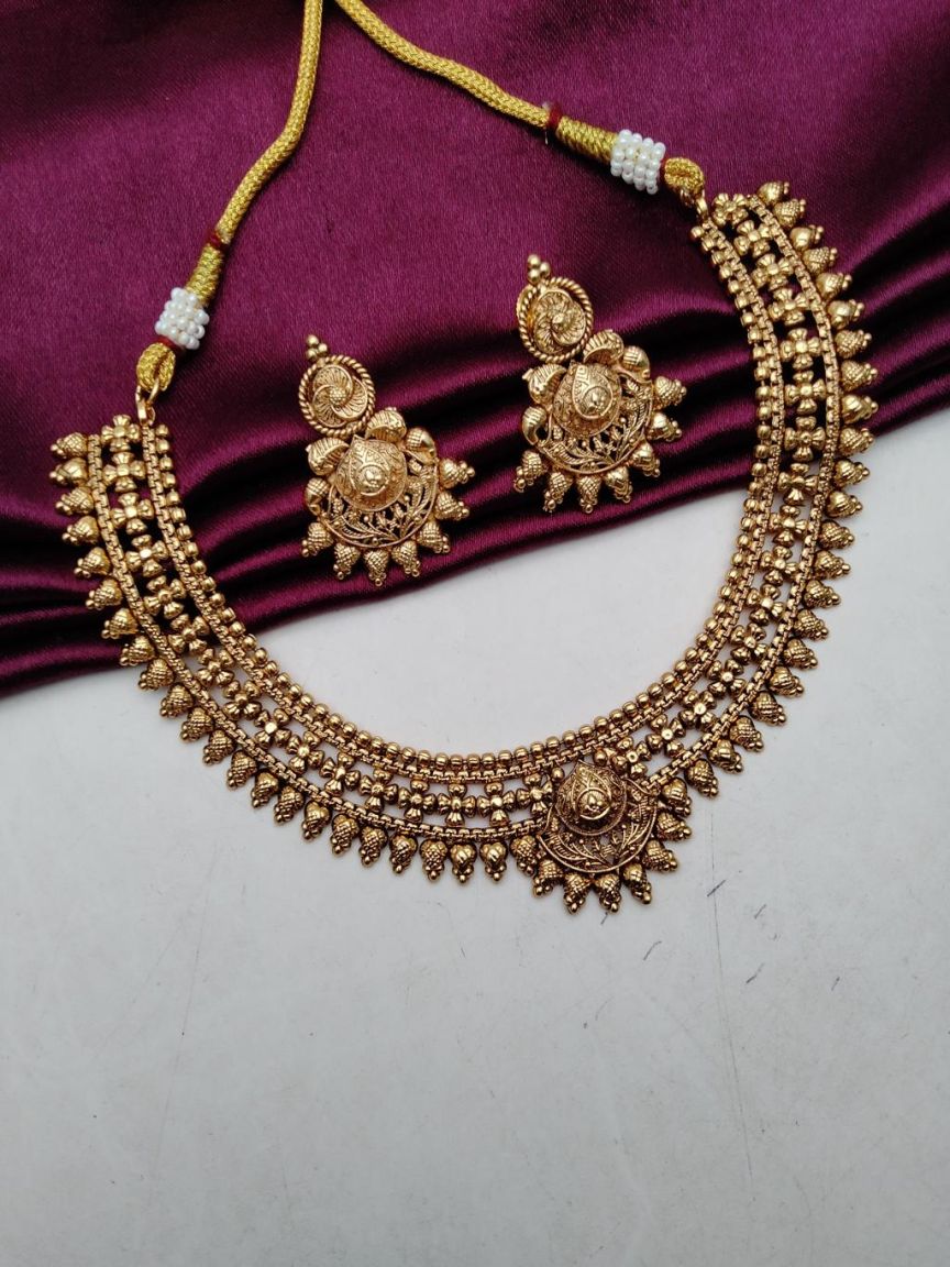 NECKLASE SET IN POLKI (GOLD POLISH) STYLE | DESIGN - 18712