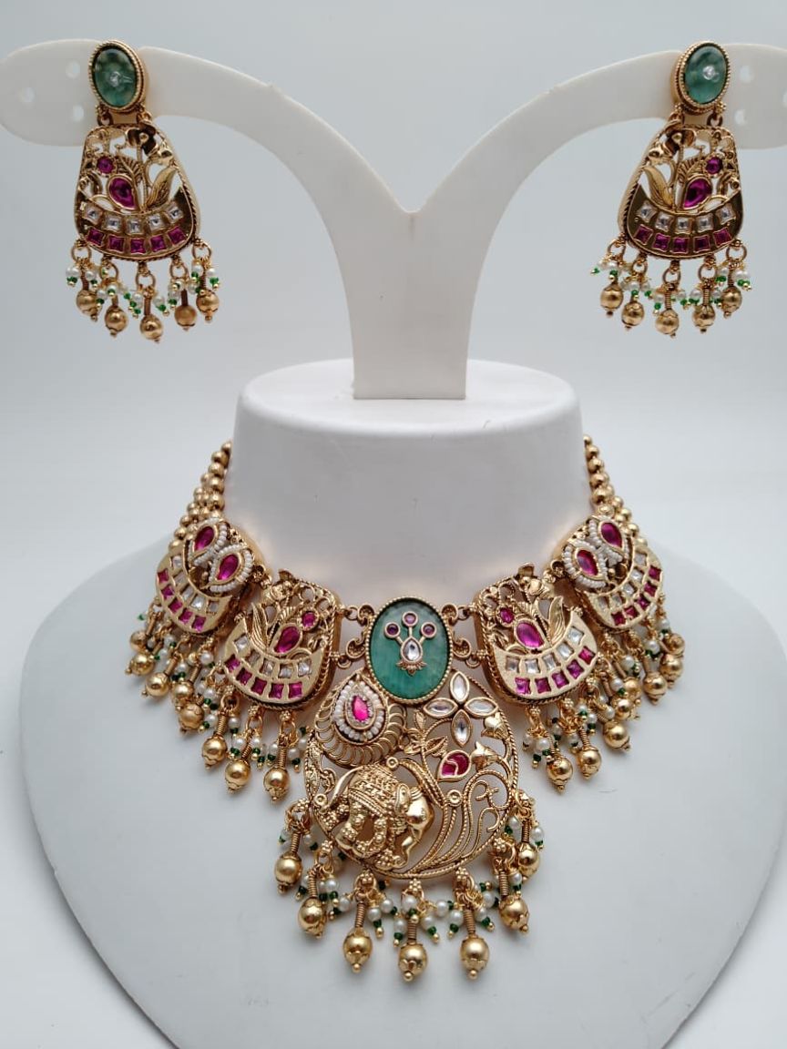 NECKLASE SET IN POLKI (GOLD POLISH) STYLE | DESIGN - 18714