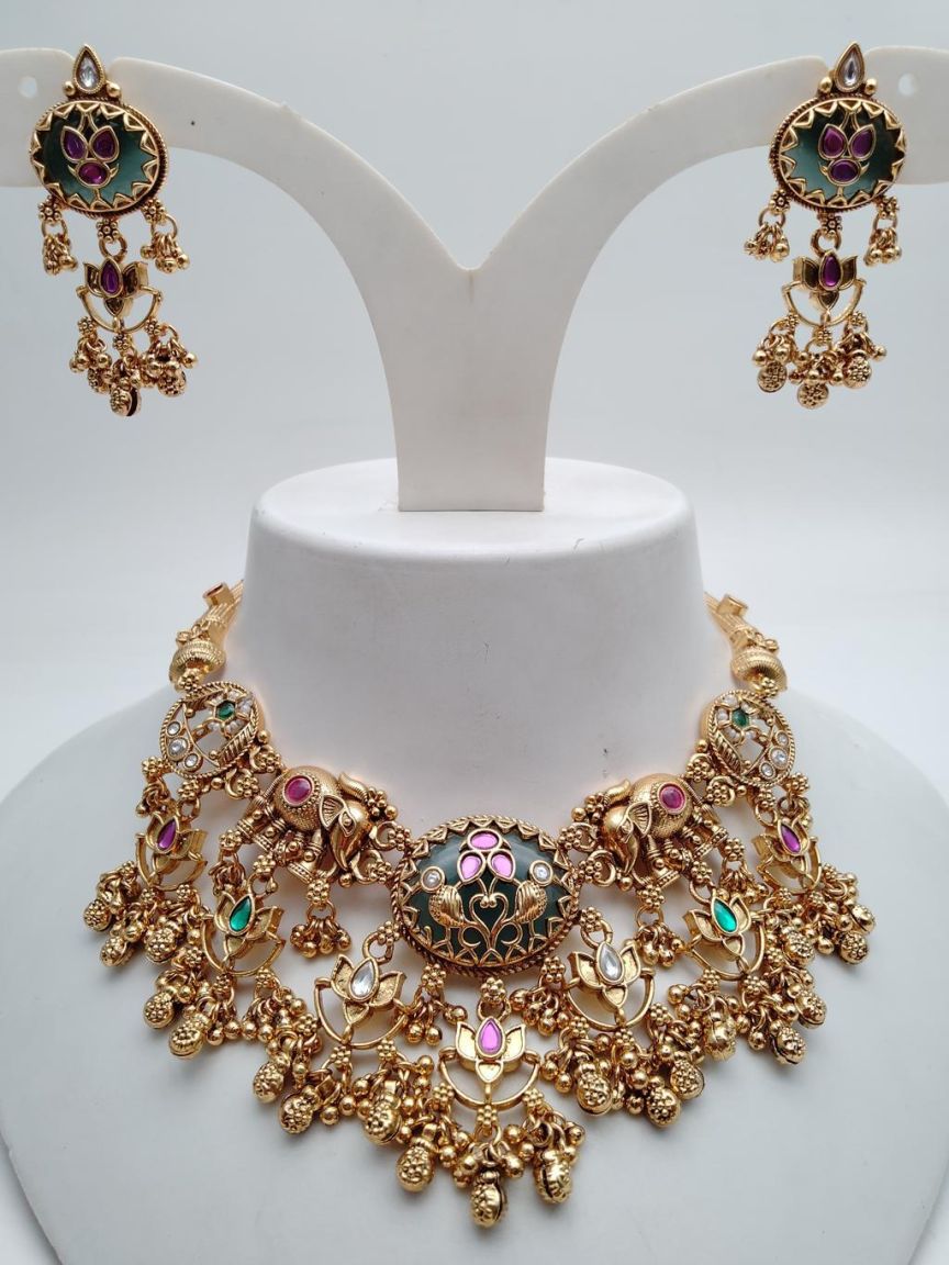 NECKLASE SET IN POLKI (GOLD POLISH) STYLE | DESIGN - 18729