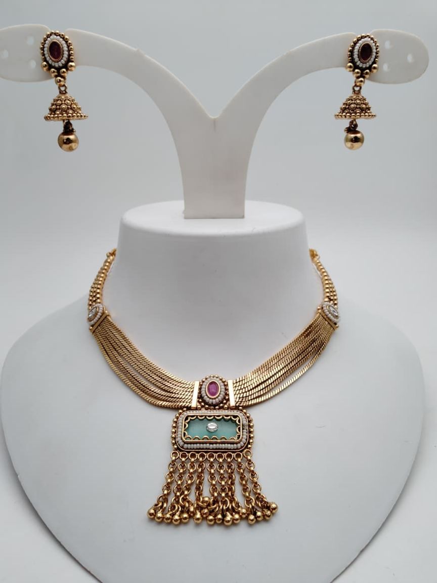 NECKLASE SET IN POLKI (GOLD POLISH) STYLE | DESIGN - 18747