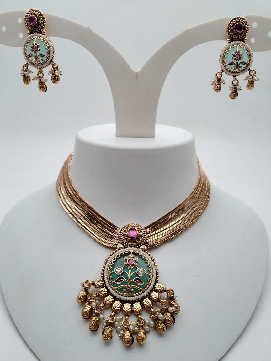 NECKLASE SET IN POLKI (GOLD POLISH) STYLE | DESIGN - 18751