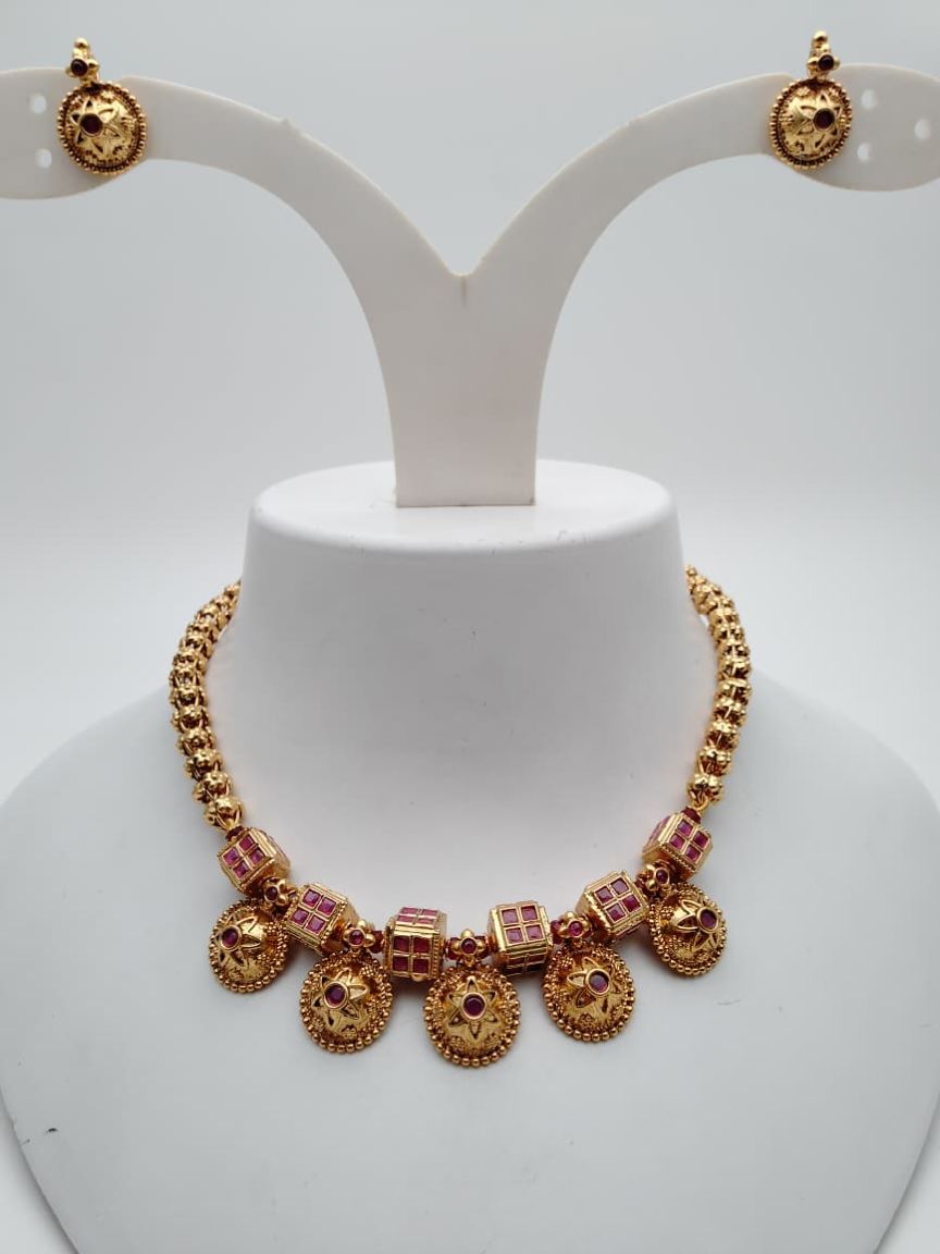 NECKLASE SET IN POLKI (GOLD POLISH) STYLE | DESIGN - 18757