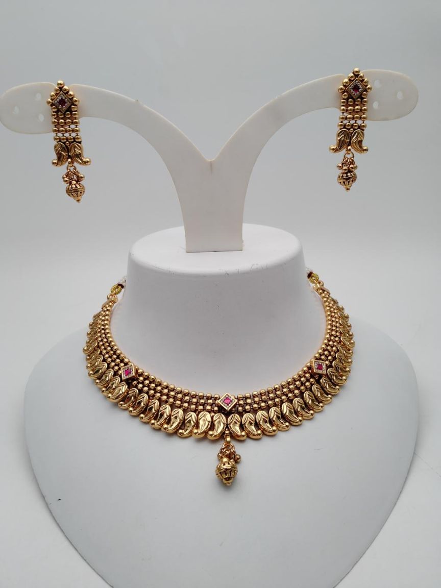 NECKLASE SET IN POLKI (GOLD POLISH) STYLE | DESIGN - 18792