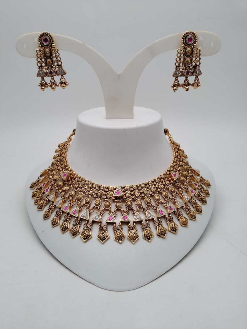 NECKLASE SET IN POLKI (GOLD POLISH) STYLE | DESIGN - 18799