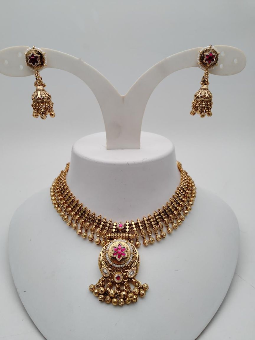 NECKLASE SET IN POLKI (GOLD POLISH) STYLE | DESIGN - 18801