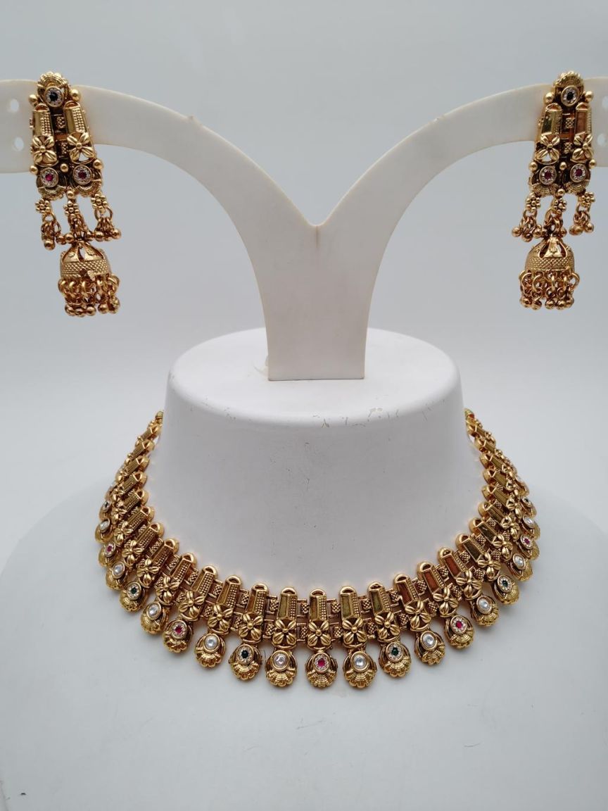 NECKLASE SET IN POLKI (GOLD POLISH) STYLE | DESIGN - 18878