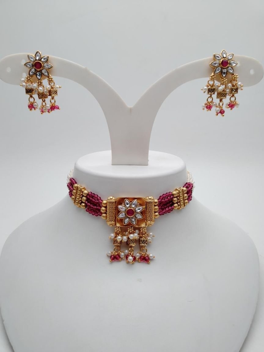 PIROI CHOKER IN POLKI (GOLD POLISH) STYLE | DESIGN - 26012