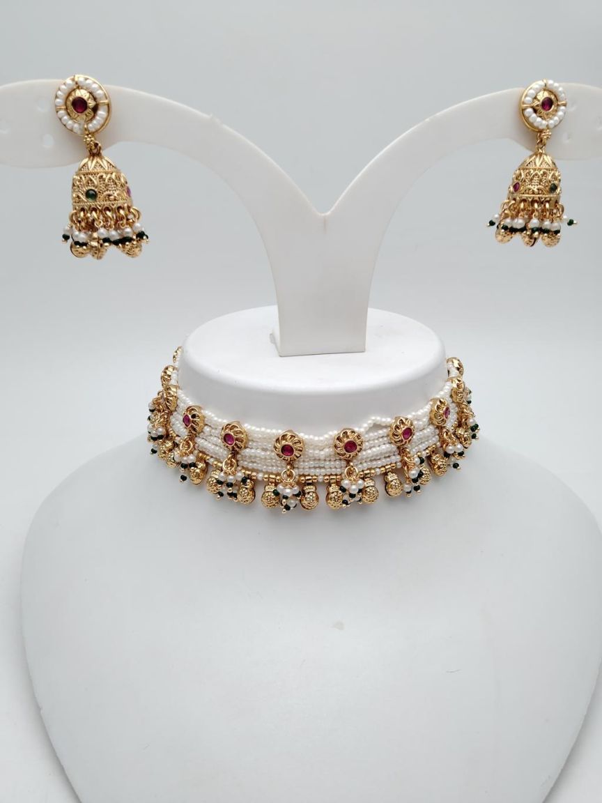 PIROI CHOKER IN POLKI (GOLD POLISH) STYLE | DESIGN - 48501