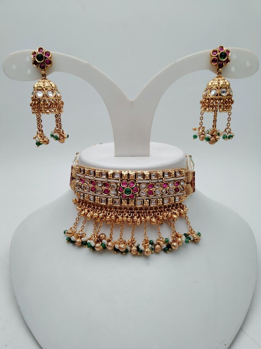 PIROI CHOKER IN POLKI (GOLD POLISH) STYLE | DESIGN - 48509