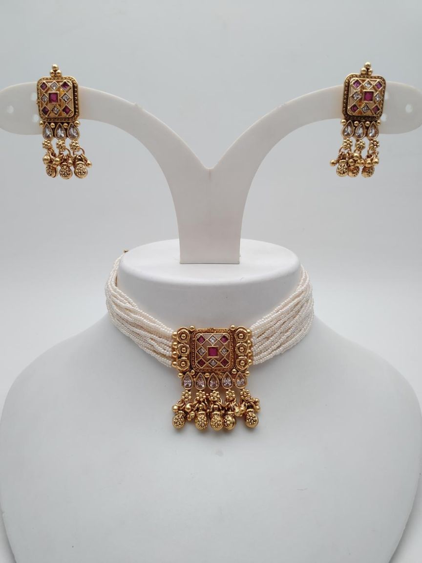 PIROI CHOKER IN POLKI (GOLD POLISH) STYLE | DESIGN - 48512