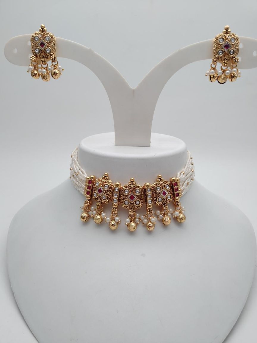 PIROI CHOKER IN POLKI (GOLD POLISH) STYLE | DESIGN - 48515