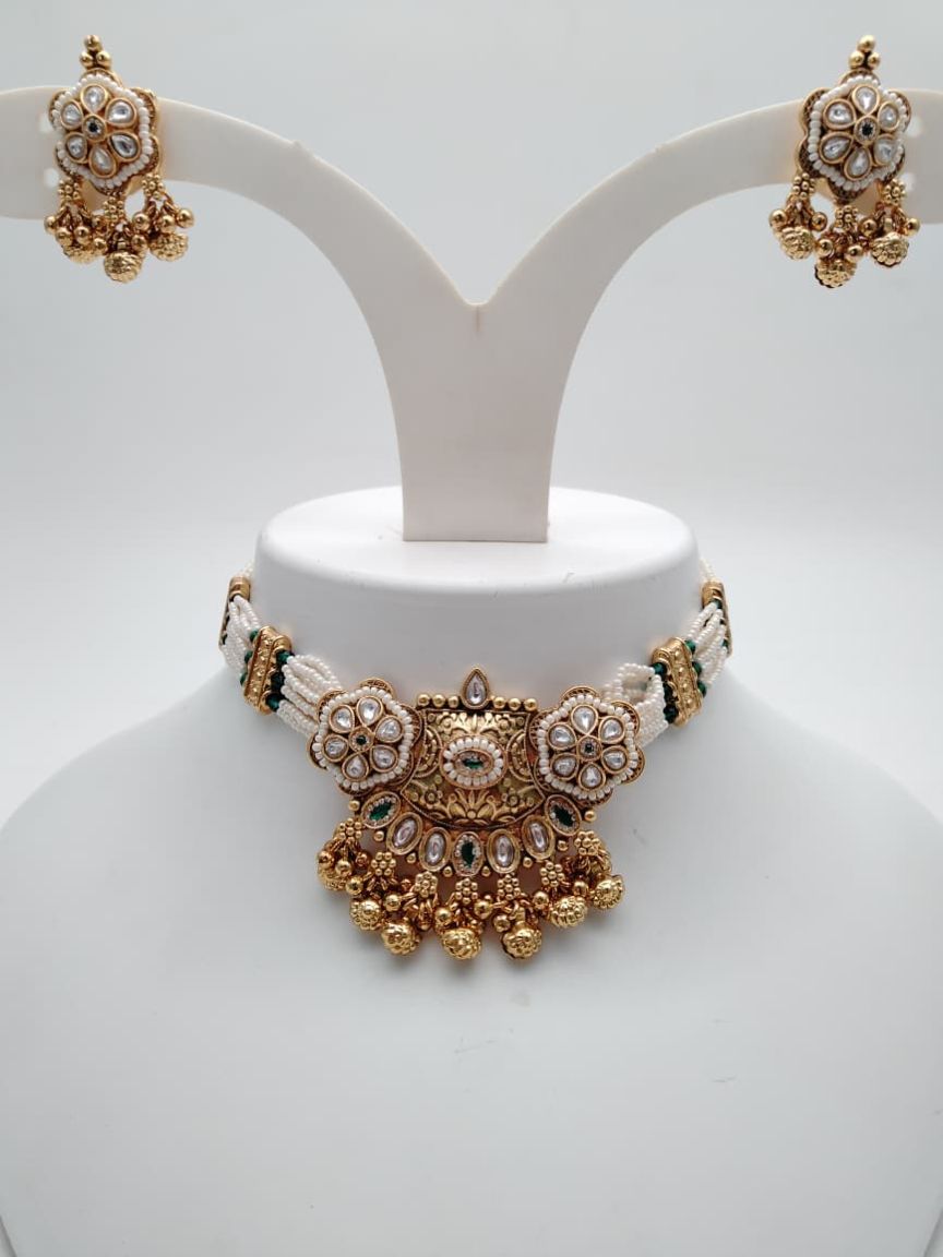 PIROI CHOKER IN POLKI (GOLD POLISH) STYLE | DESIGN - 48520