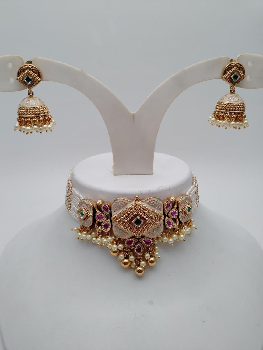 PIROI CHOKER IN POLKI (GOLD POLISH) STYLE | DESIGN - 48525