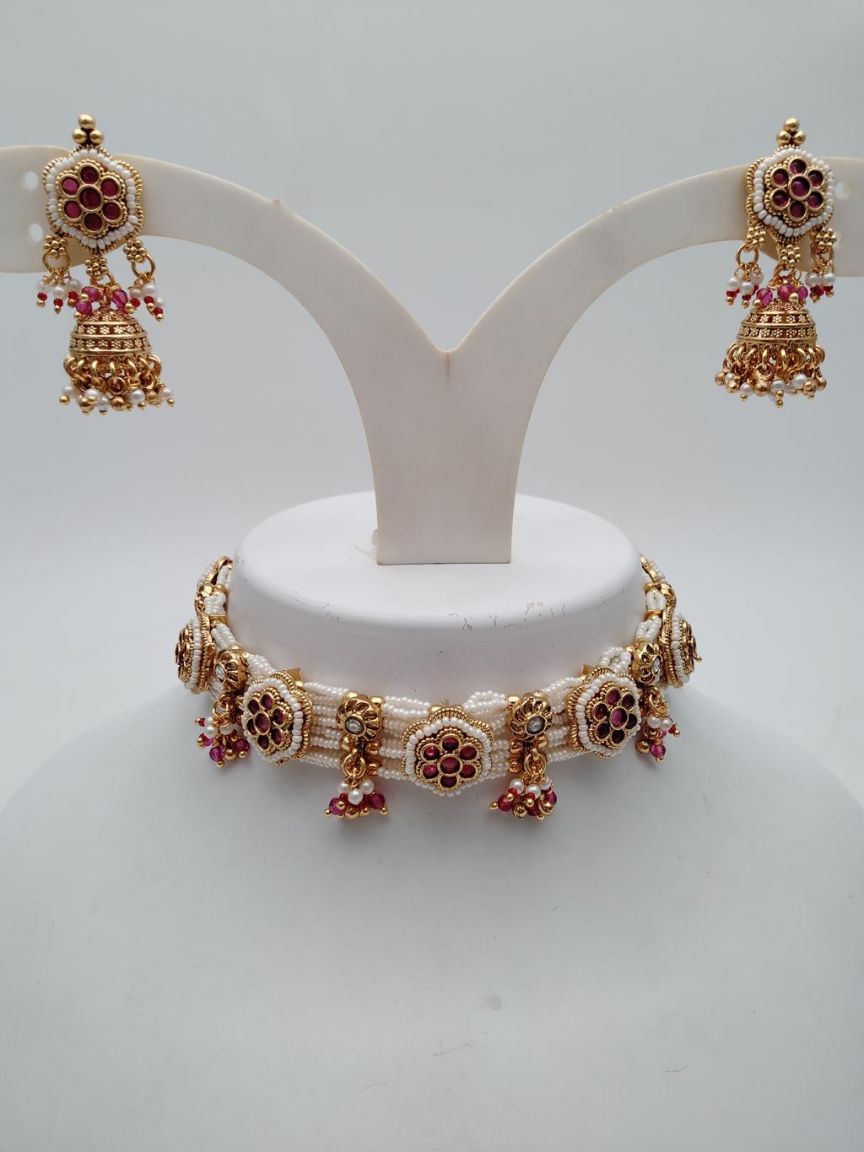 PIROI CHOKER IN POLKI (GOLD POLISH) STYLE | DESIGN - 48526