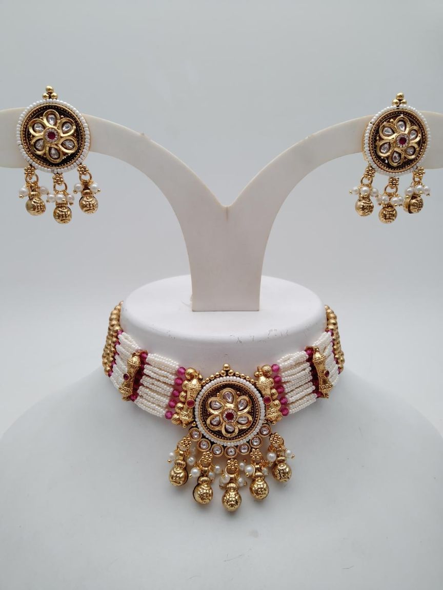PIROI CHOKER IN POLKI (GOLD POLISH) STYLE | DESIGN - 48527