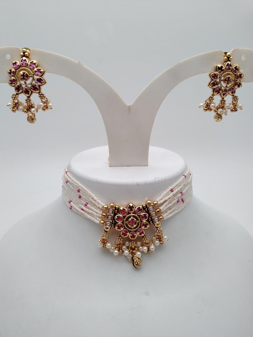 PIROI CHOKER IN POLKI (GOLD POLISH) STYLE | DESIGN - 48528