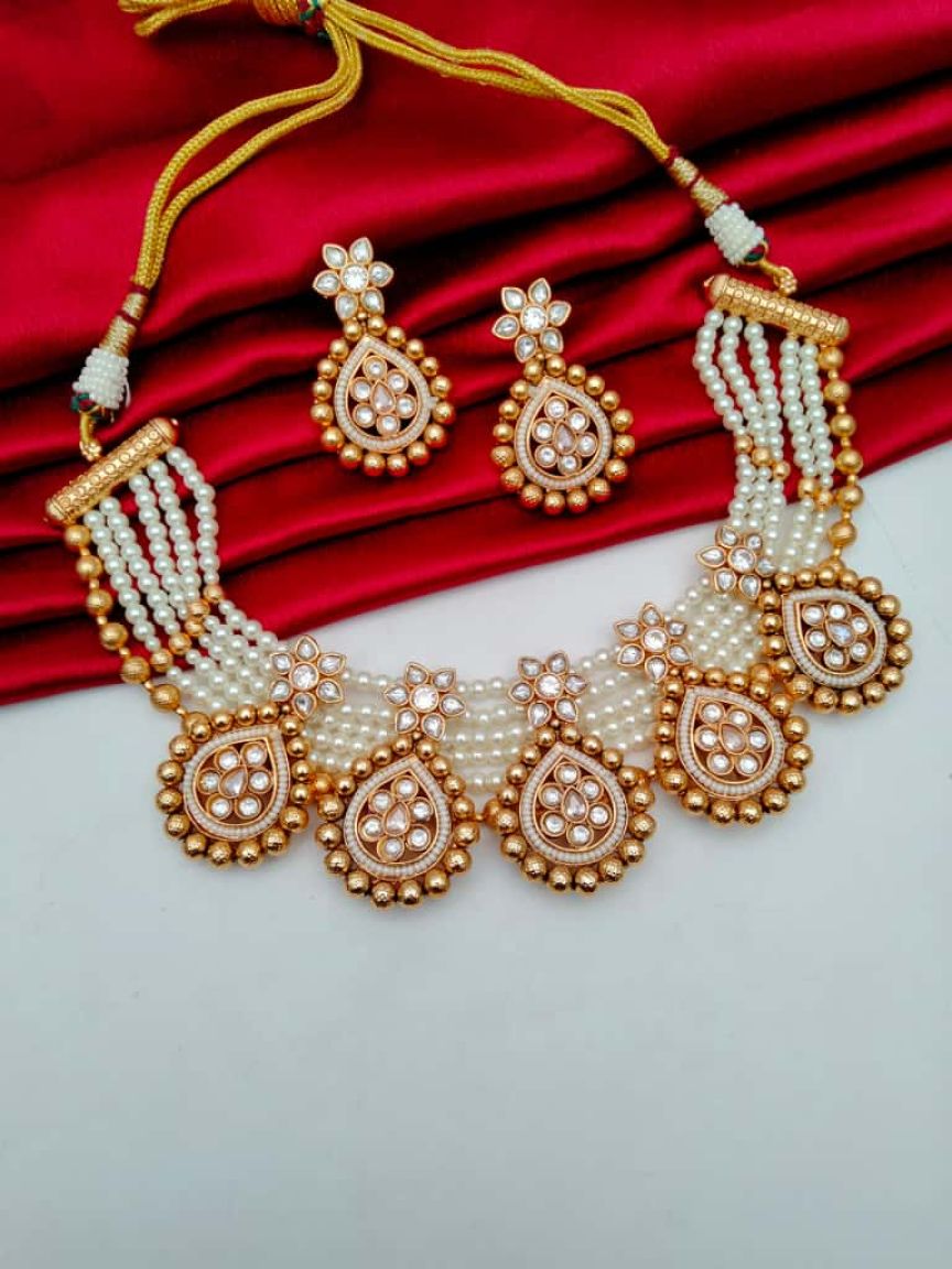 PIROI NECKLACE IN POLKI (GOLD POLISH) STYLE | DESIGN - 31507
