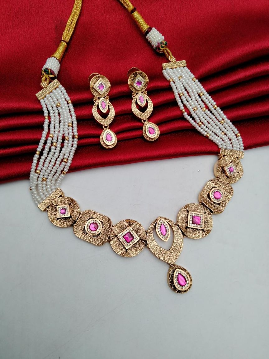 PIROI NECKLACE IN POLKI (GOLD POLISH) STYLE | DESIGN - 31516