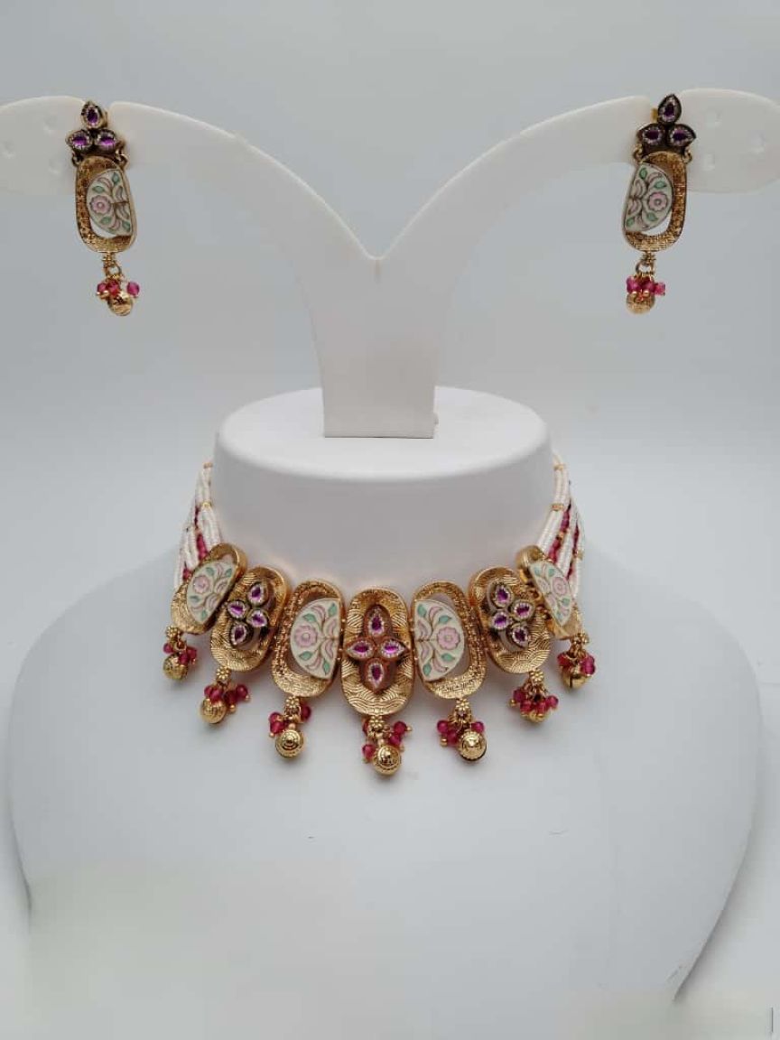 PIROI NECKLACE IN POLKI (GOLD POLISH) STYLE | DESIGN - 31521