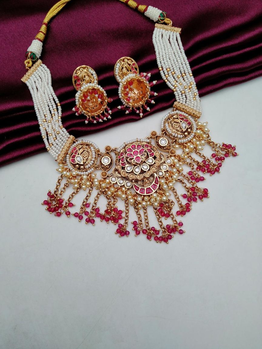 PIROI NECKLACE IN POLKI (GOLD POLISH) STYLE | DESIGN - 31529