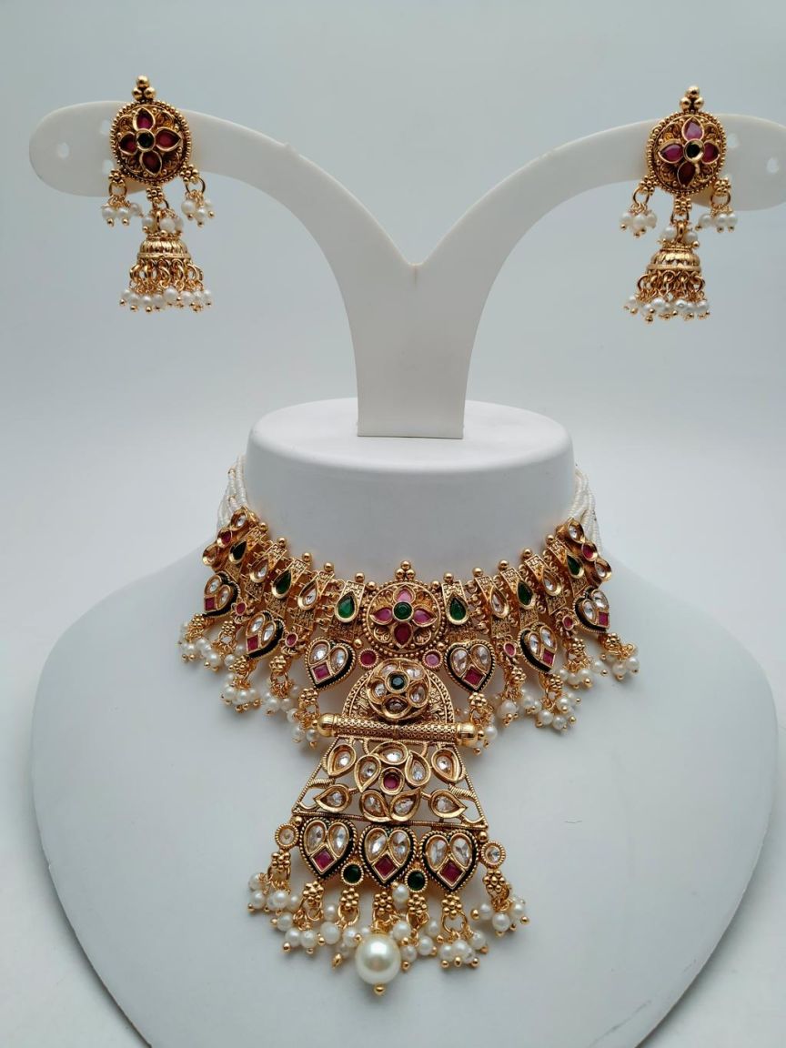 PIROI NECKLACE IN POLKI (GOLD POLISH) STYLE | DESIGN - 31539