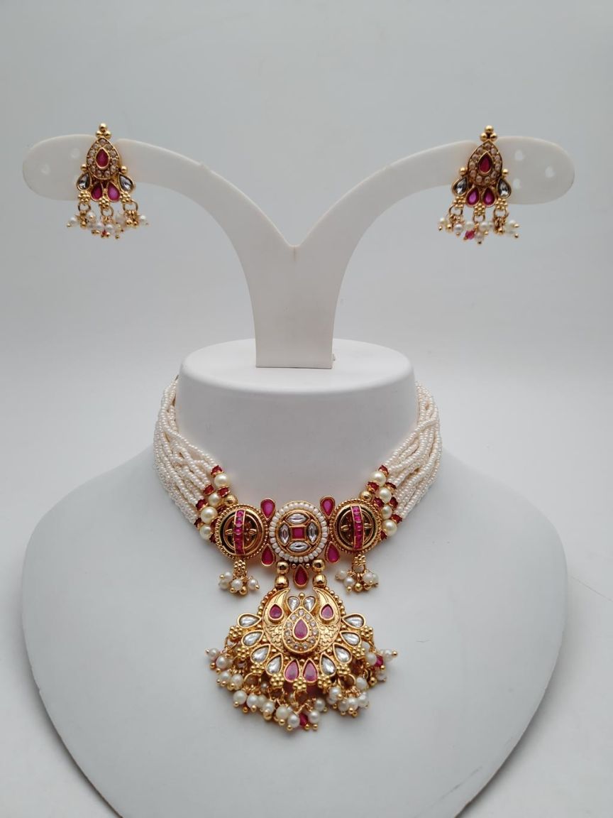 PIROI NECKLACE IN POLKI (GOLD POLISH) STYLE | DESIGN - 31540