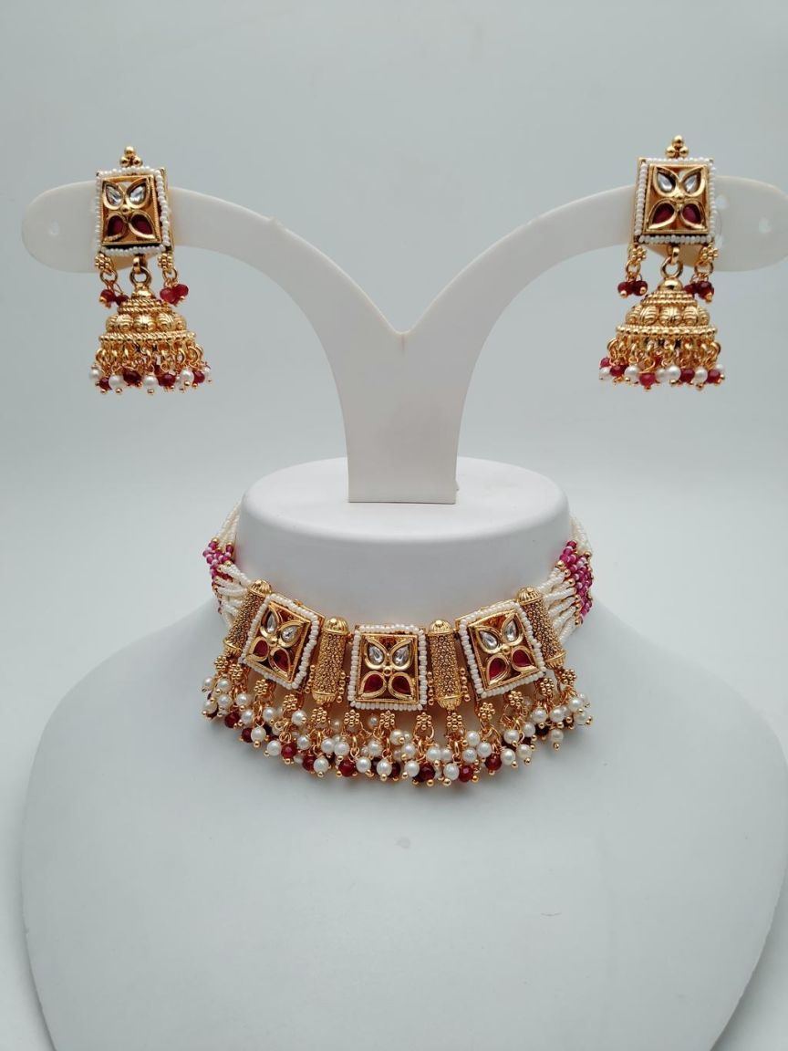 PIROI NECKLACE IN POLKI (GOLD POLISH) STYLE | DESIGN - 31545