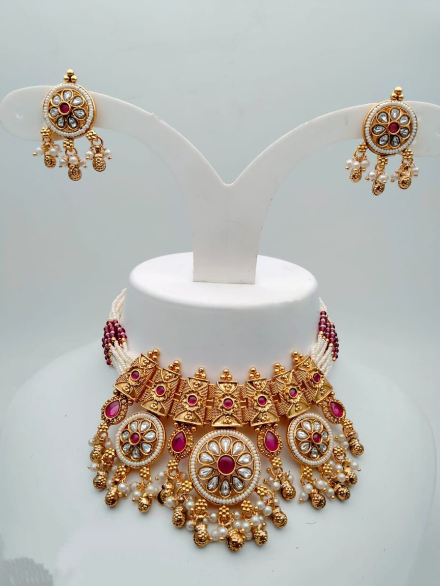 PIROI NECKLACE IN POLKI (GOLD POLISH) STYLE | DESIGN - 31546