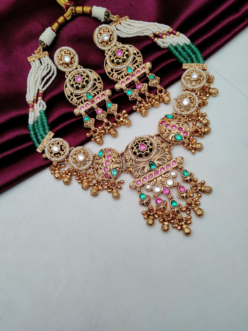 PIROI NECKLACE IN POLKI (GOLD POLISH) STYLE | DESIGN - 31560