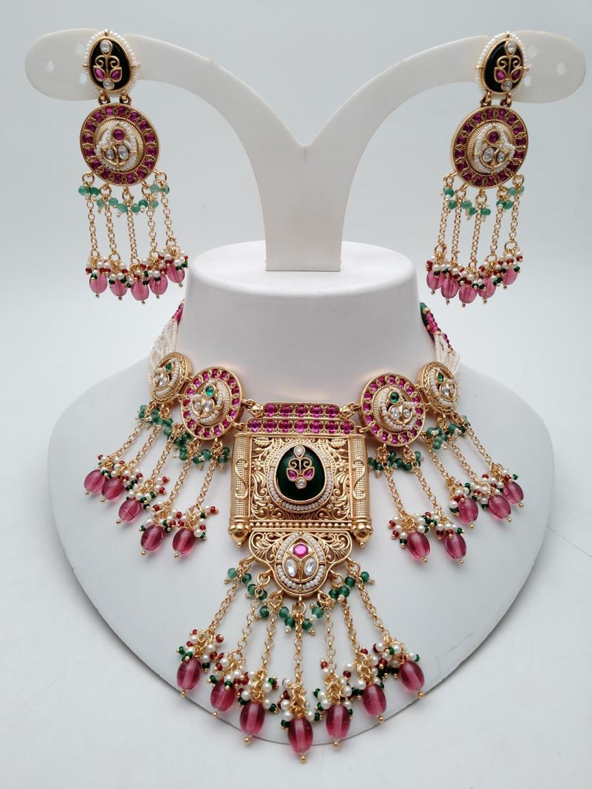 PIROI NECKLACE IN POLKI (GOLD POLISH) STYLE | DESIGN - 31566