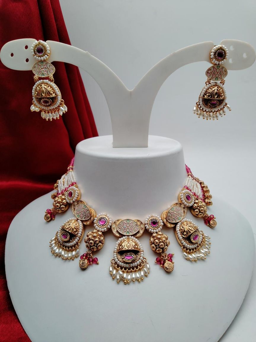 PIROI NECKLACE IN POLKI (GOLD POLISH) STYLE | DESIGN - 31573