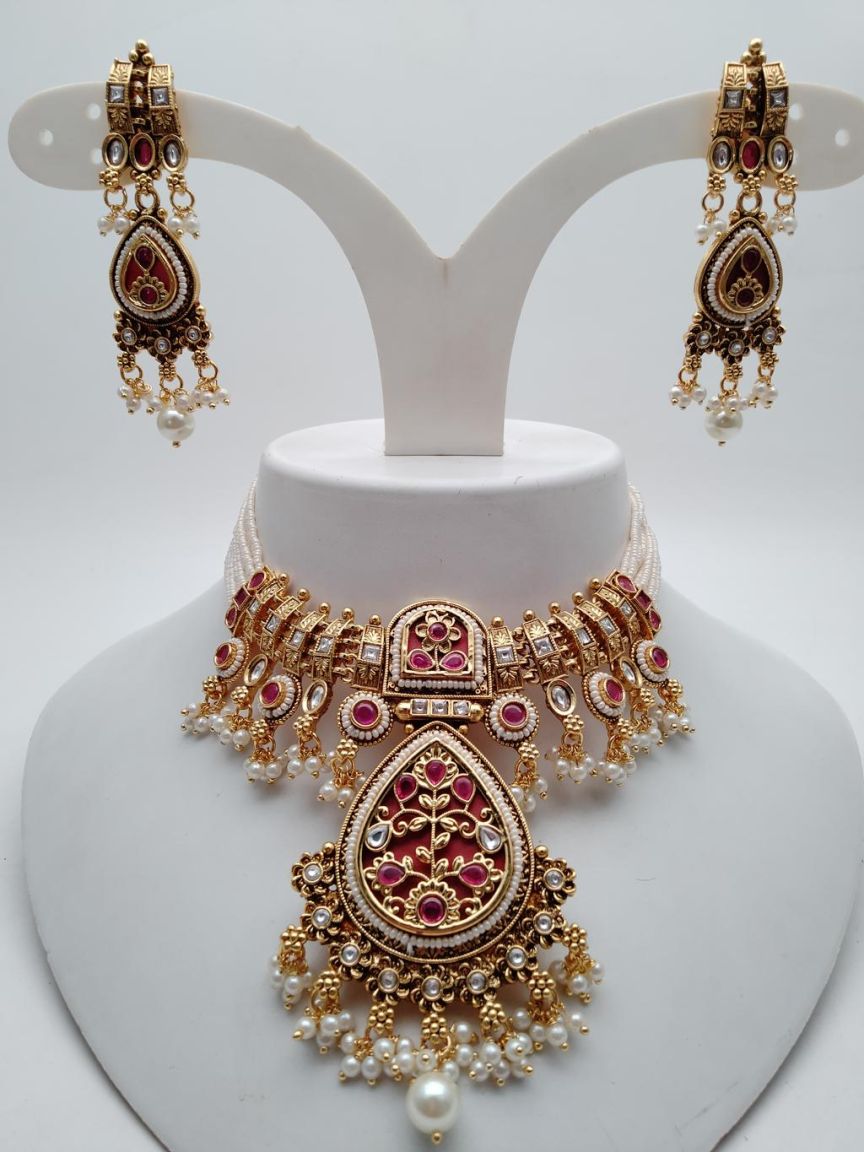 PIROI NECKLACE IN POLKI (GOLD POLISH) STYLE | DESIGN - 31583