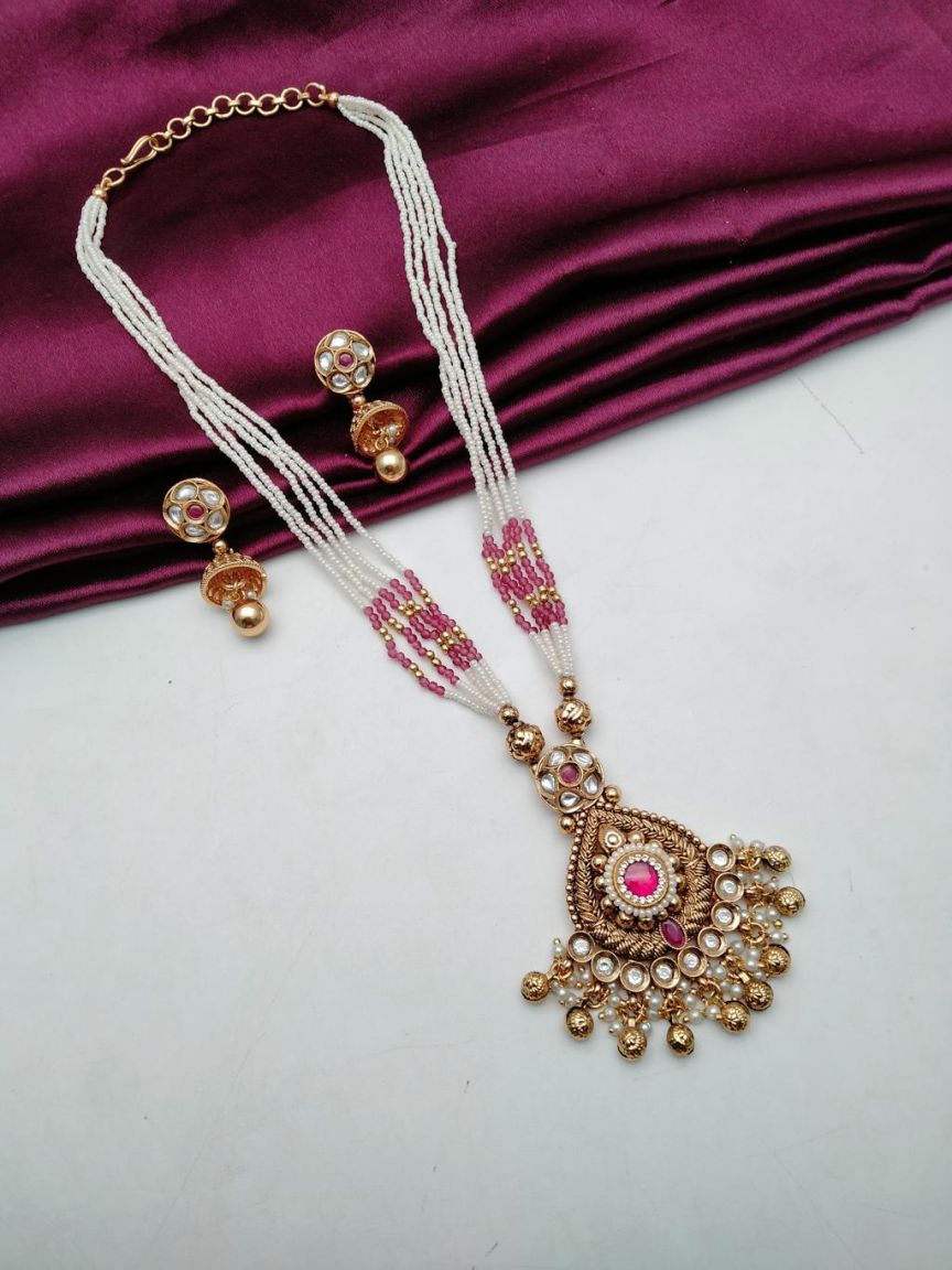 PIROI PENDENT SET IN POLKI (GOLD POLISH) STYLE | DESIGN - 39004