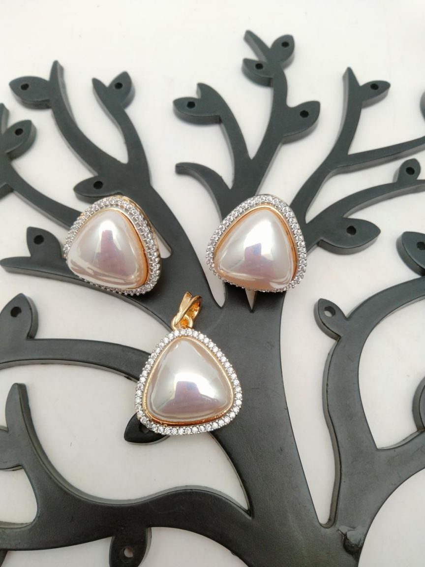 PENDANT SETS IN AD STYLE | DESIGN - 43171