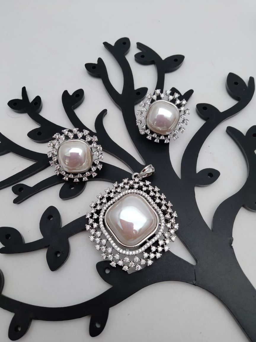 PENDANT SETS IN AD STYLE | DESIGN - 43225