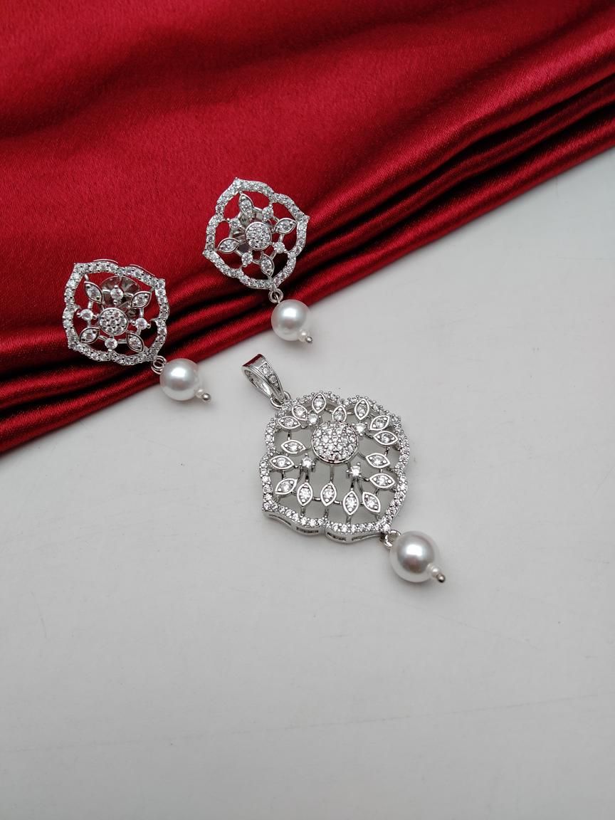 PENDANT SETS IN AD STYLE | DESIGN - 43266