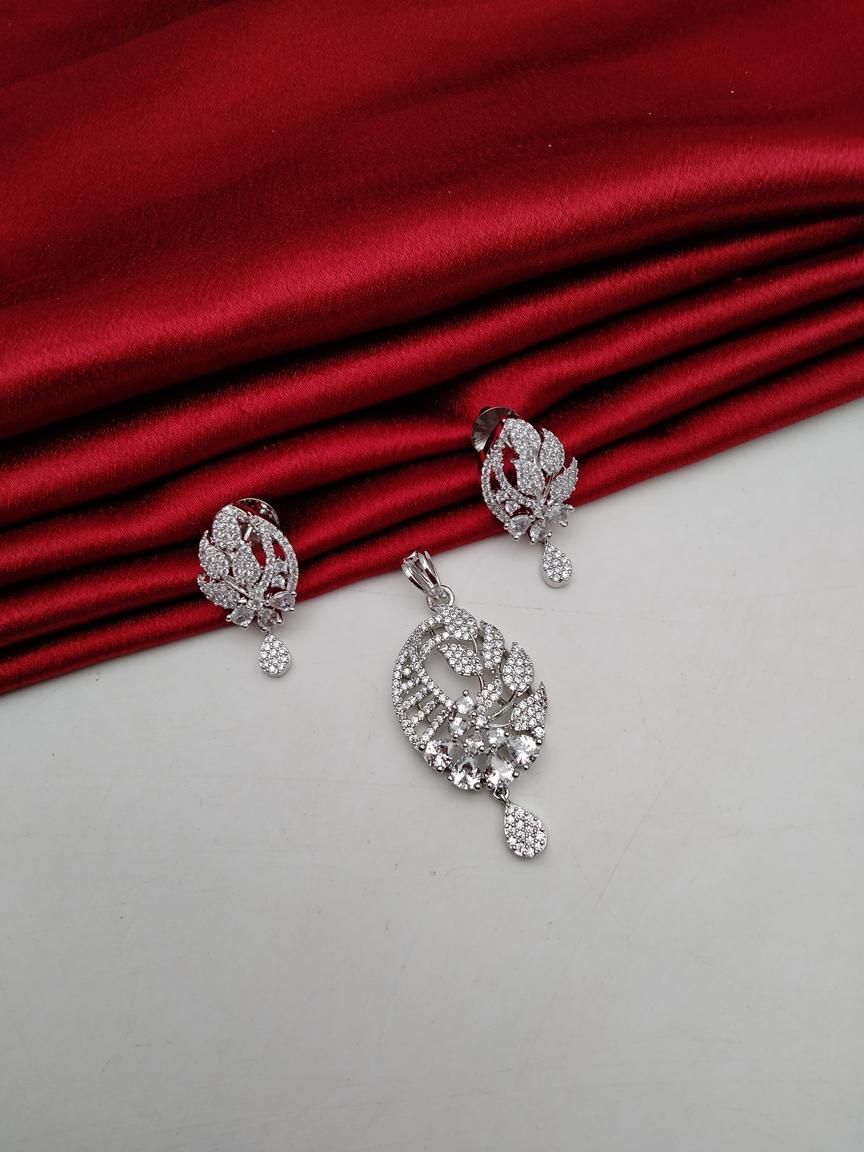 PENDANT SETS IN AD STYLE | DESIGN - 43292
