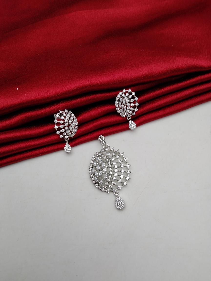 PENDANT SETS IN AD STYLE | DESIGN - 43296