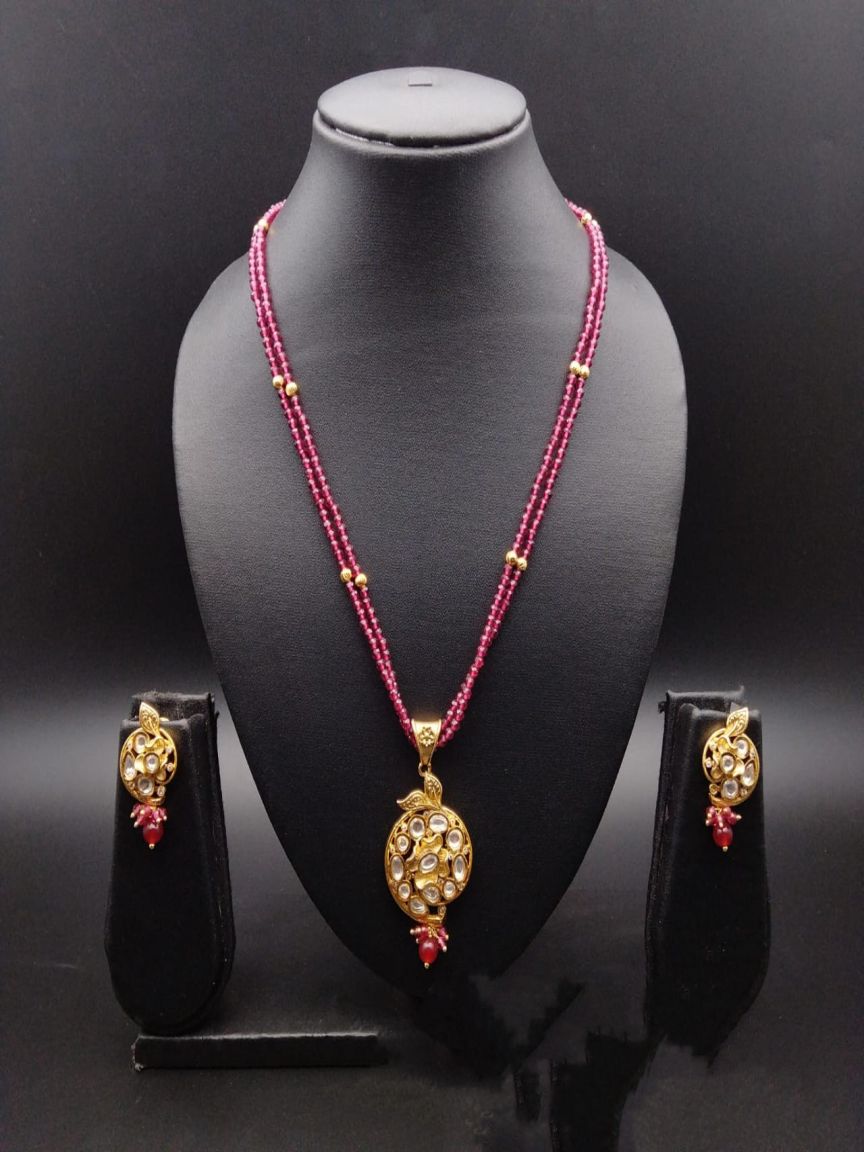 PENDANT SETS IN KUNDAN (VILANDI) STYLE | DESIGN - 66023