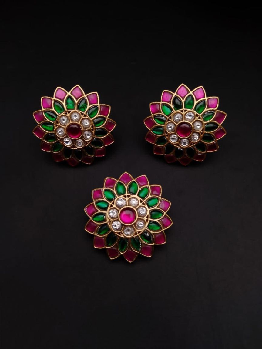 PENDANT SETS IN KUNDAN (VILANDI) STYLE | DESIGN - 66034