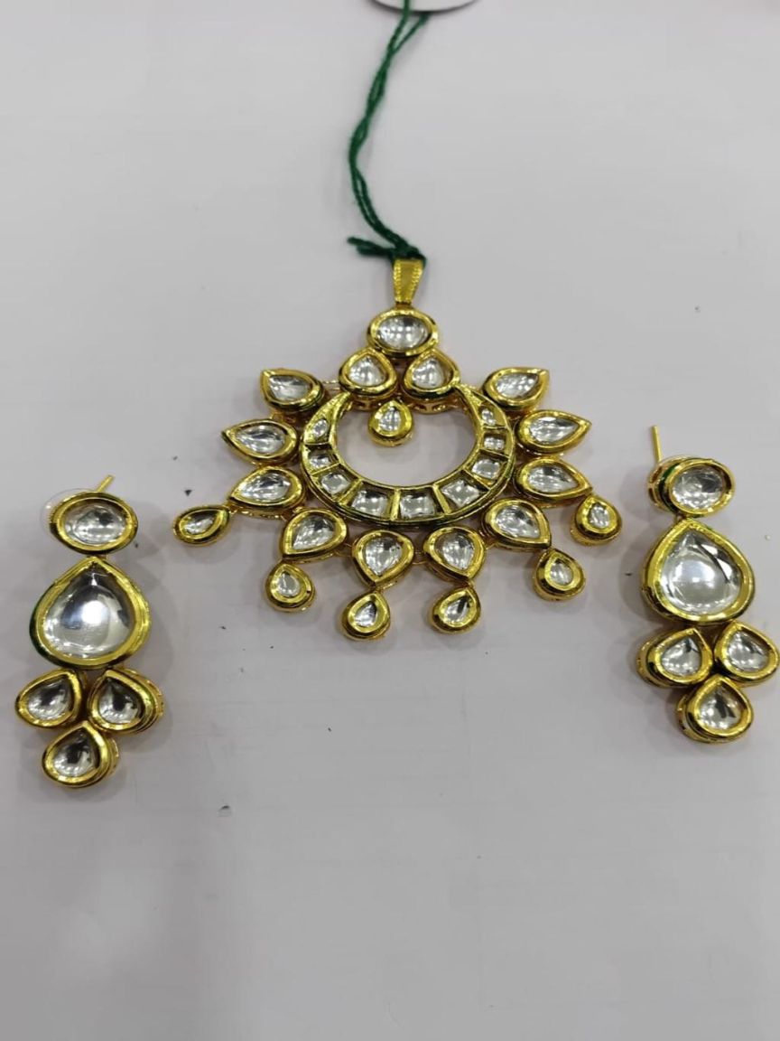 PENDANT SETS IN KUNDAN (VILANDI) STYLE | DESIGN - 66062