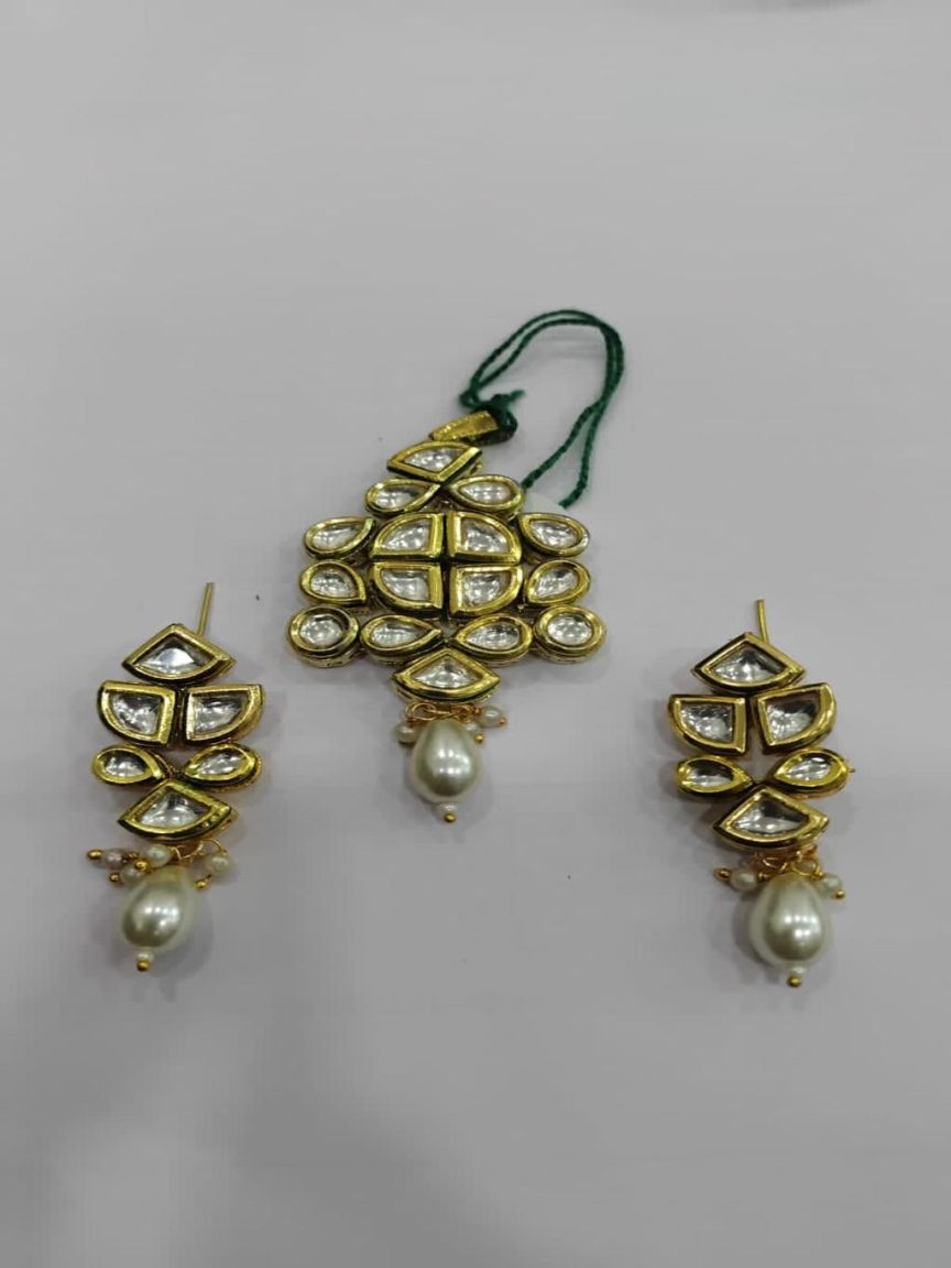 PENDANT SETS IN KUNDAN (VILANDI) STYLE | DESIGN - 66063