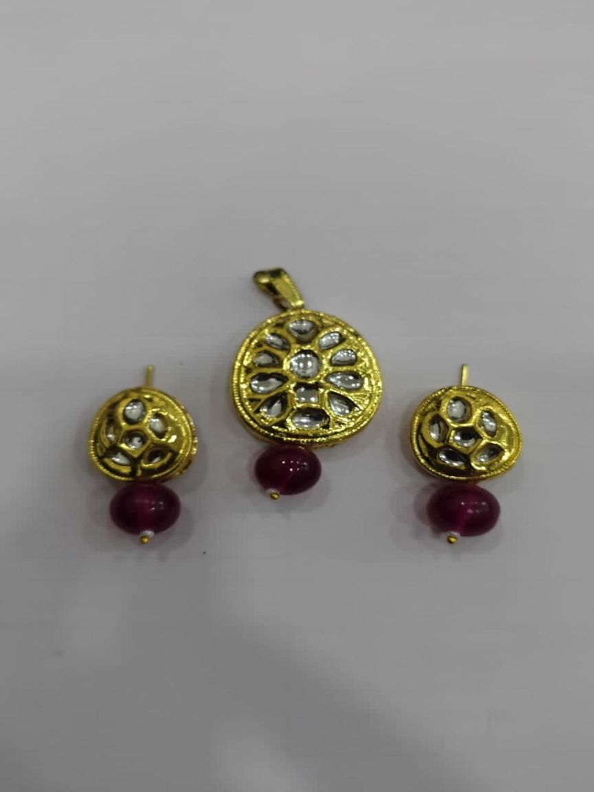 PENDANT SETS IN KUNDAN (VILANDI) STYLE | DESIGN - 66077