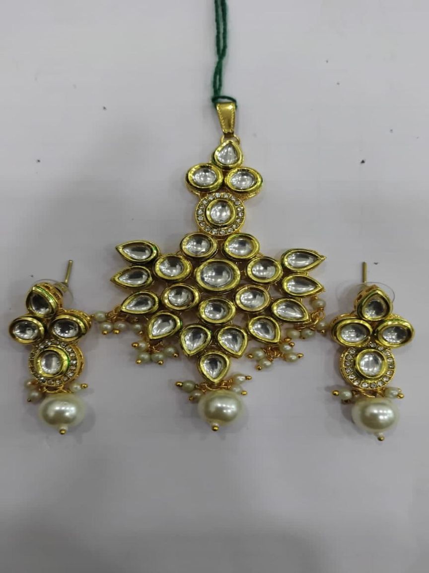 PENDANT SETS IN KUNDAN (VILANDI) STYLE | DESIGN - 66083