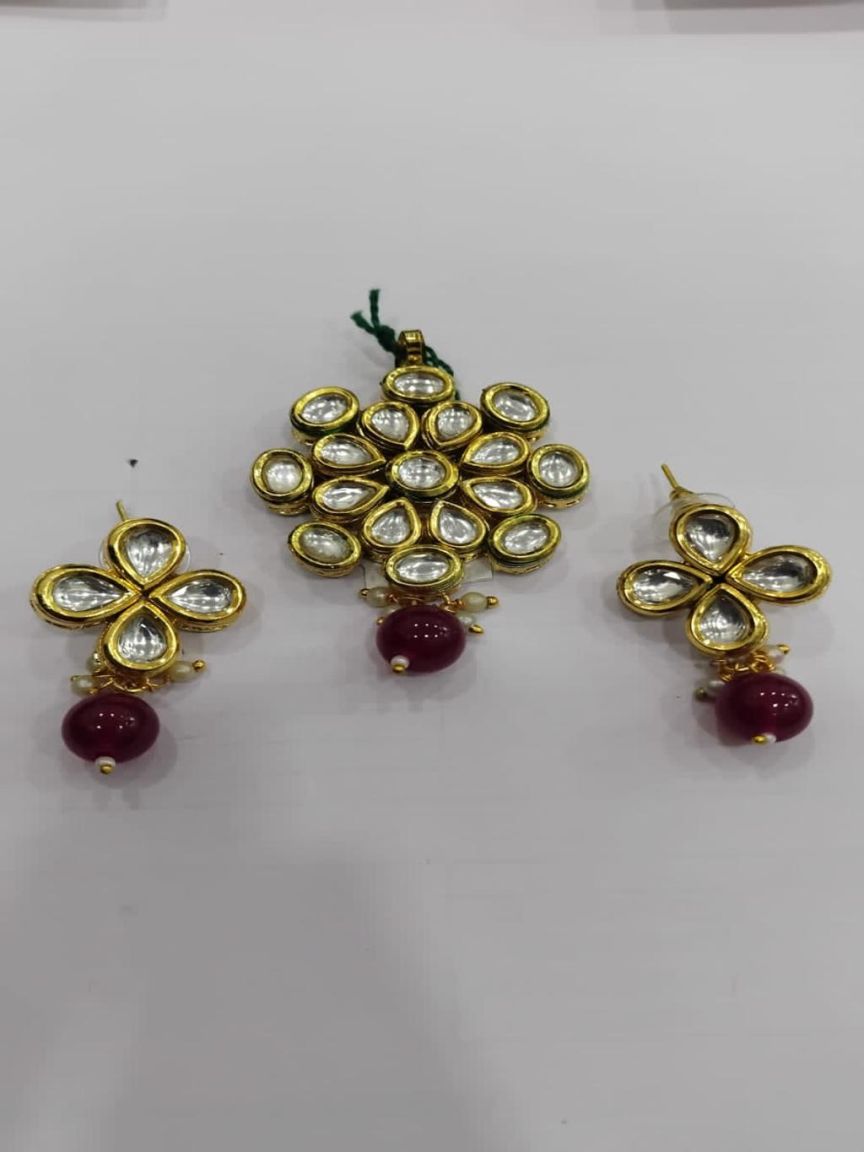 PENDANT SETS IN KUNDAN (VILANDI) STYLE | DESIGN - 66089