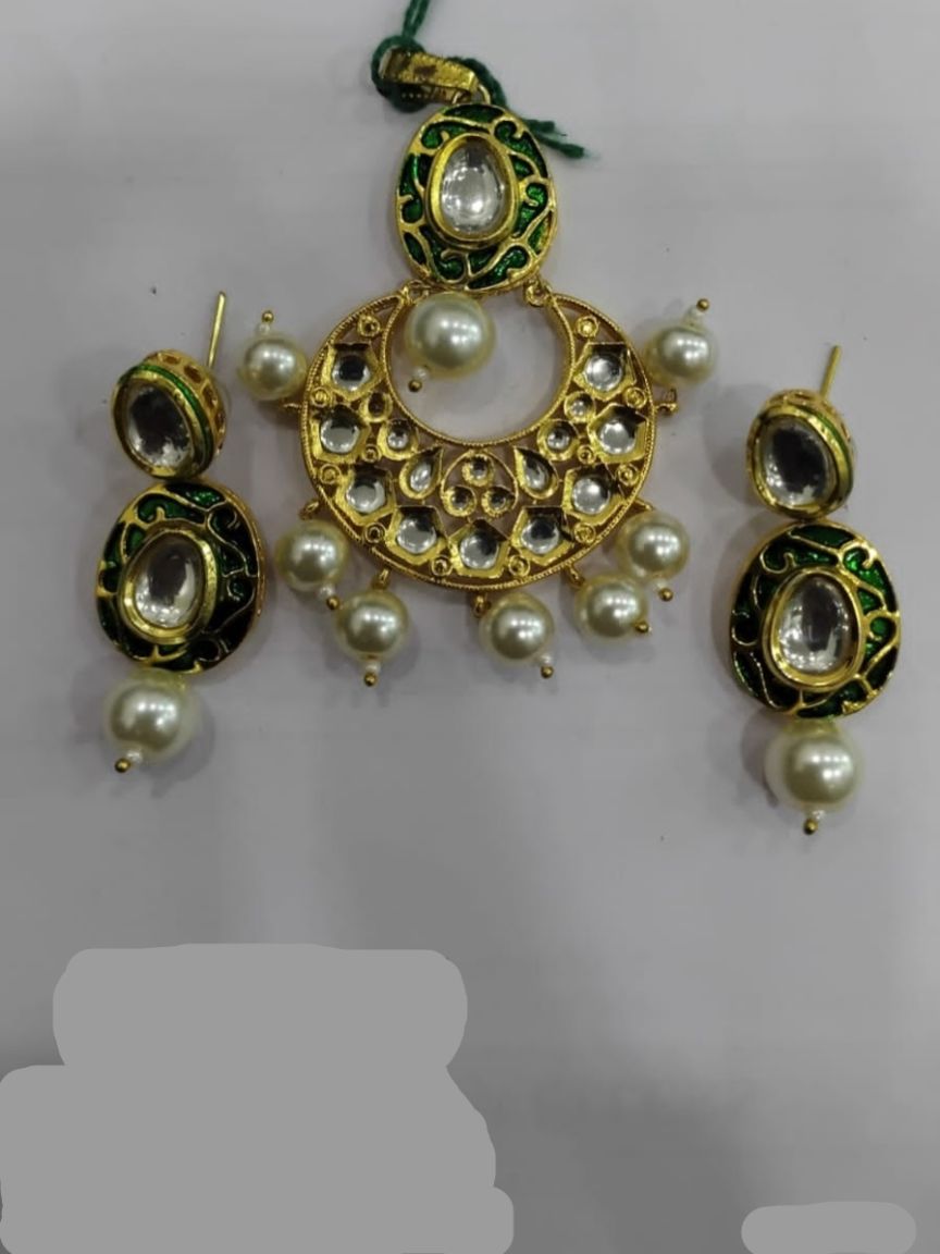 PENDANT SETS IN KUNDAN (VILANDI) STYLE | DESIGN - 66095