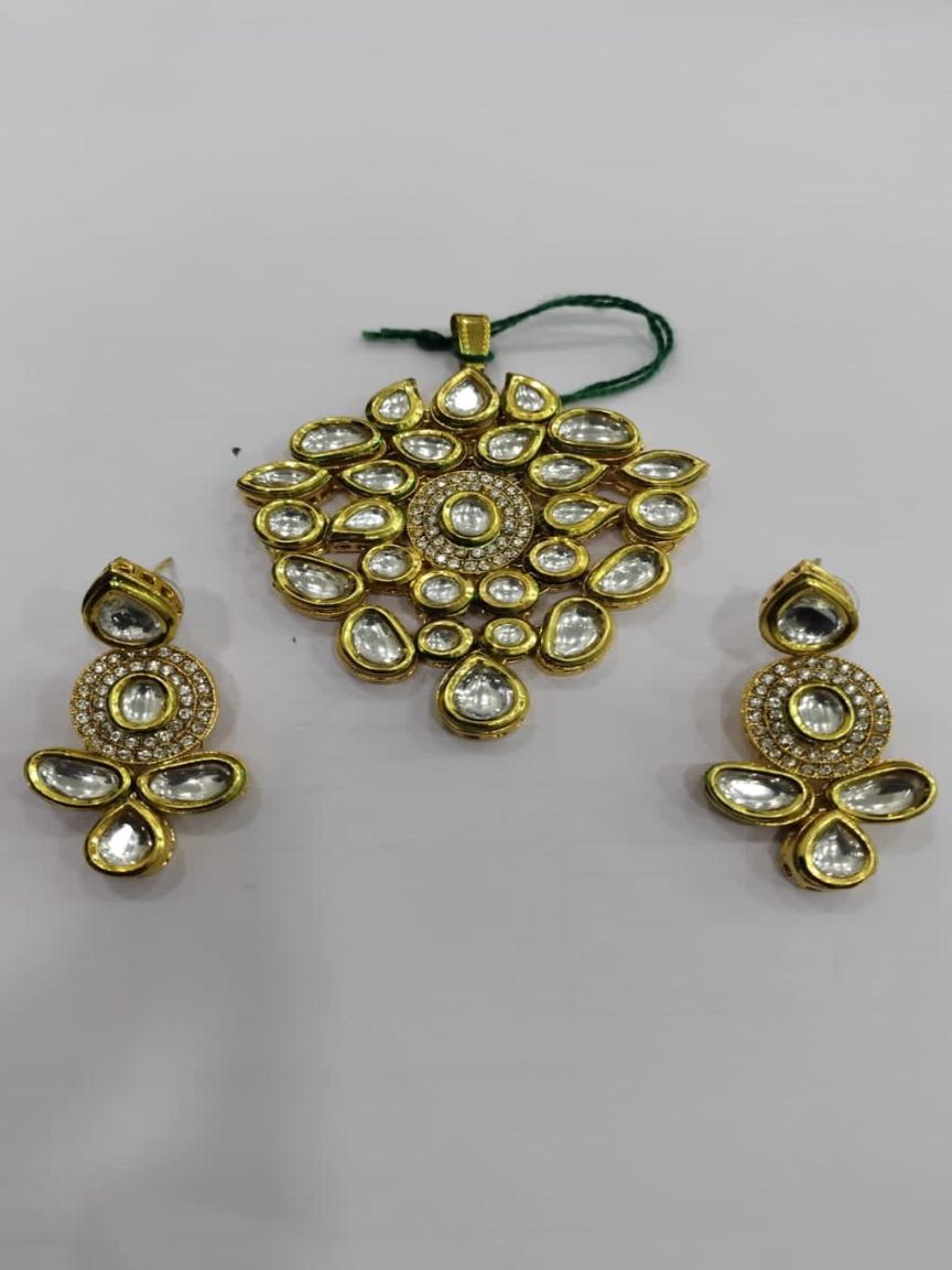 PENDANT SETS IN KUNDAN (VILANDI) STYLE | DESIGN - 66105