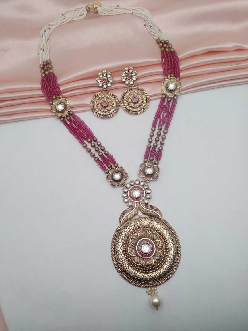 PENDANT SETS IN KUNDAN (VILANDI) STYLE | DESIGN - 66156